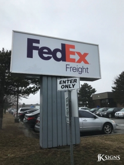 FedEx Pylon Sign in Mississauga, ON